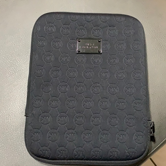Michael Kors Office | Mk Pouch | Poshmark